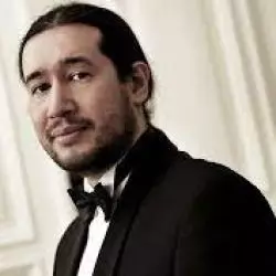 Amir Tebenikhin