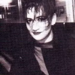 Caroline Loeb