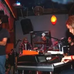 Chris Wollard & The Ship Thieves