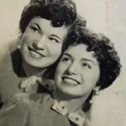 De John Sisters