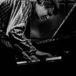 Dominic J Marshall