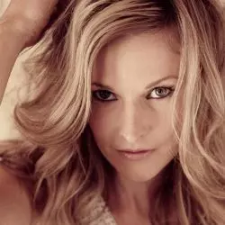Elizabeth Cook