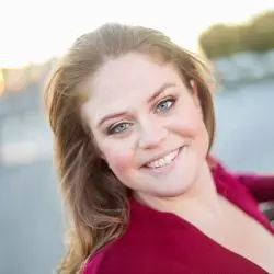 Kelley Hollis