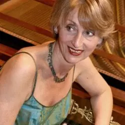 Linda Nicholson