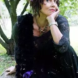 Lynni Treekrem