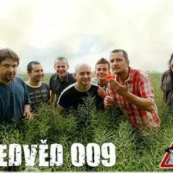 Medvěd 009