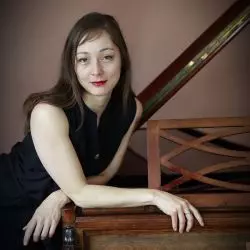 Mira Lange