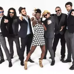 Shirley Davis & The SilverBacks