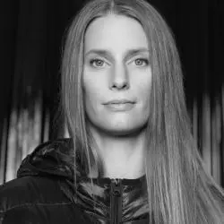 Sonja Moonear