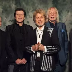 Yes Featuring Jon Anderson, Trevor Rabin, Rick Wakeman