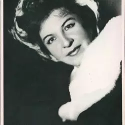 Zenaida Pally