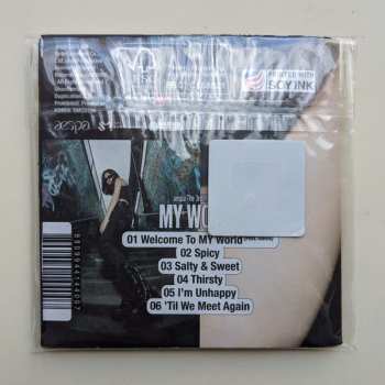 CD aespa: MY WORLD