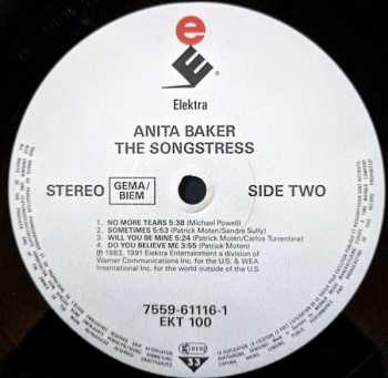 LP Anita Baker: The Songstress