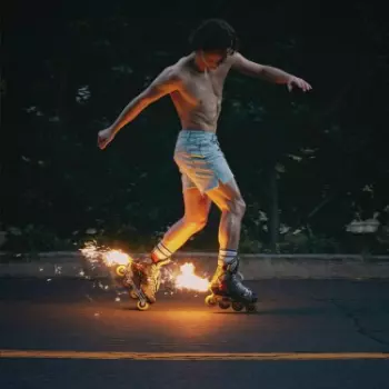 Benson Boone: Fireworks & Rollerblades