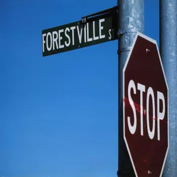 Bracket: 924 Forestville St.