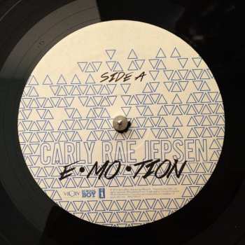LP Carly Rae Jepsen: E•MO•TION