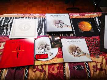 2LP/2CD/DVD/SP/Dobozkészlet/Blu-ray Dream Theater: Distance Over Time DLX | LTD | NUM | PIC | CLR