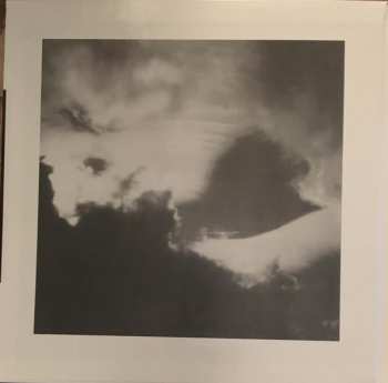 LP Flying Saucer Attack: Distance