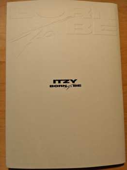CD Itzy: Born To Be LTD