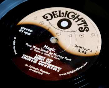 SP Men Of North Country: Magic + Sparks