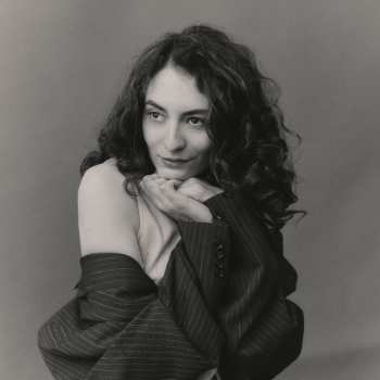 Album Mina Richman: Different Flavors Of Being Happy