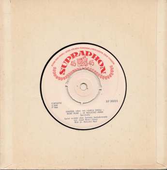 SP Male Voice Choir Prague: Hle, Anděl Kámen Odvalil