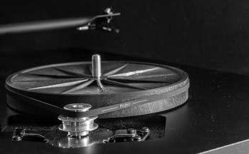 Audiotechnika Pro-ject Debut III DC Esprit Piano + OM10