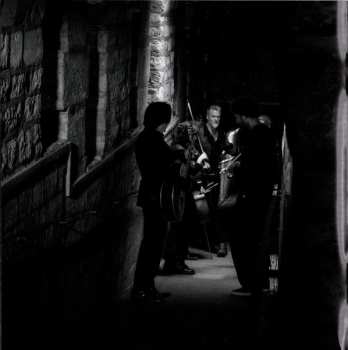 CD Queens Of The Stone Age: Alive In The Catacombs