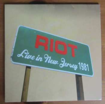 2LP/DVD Riot: Archives Volume 1: 1976-1981 LTD | CLR