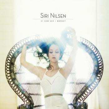 Album Siri Nilsen: Vi Som Ser I Mørket