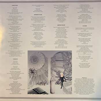 LP Sophia Knapp: Into The Waves