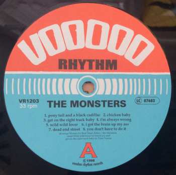 LP The Monsters: Birds Eat Martians