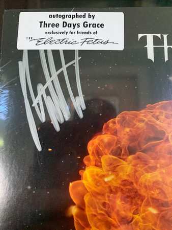 LP Three Days Grace: Explosions