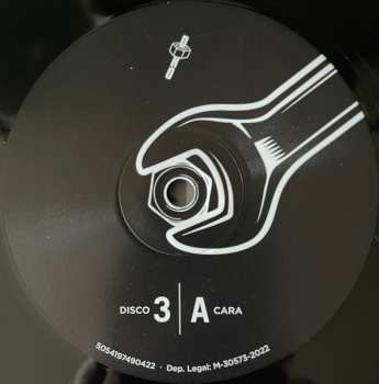 4LP/4CD/Dobozkészlet Various: DRO 40 Aniversario - ...Y El Futuro Sigue Caminando Un Paso Por Detrás De Nosotros DLX | LTD