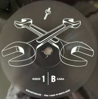 4LP/4CD/Dobozkészlet Various: DRO 40 Aniversario - ...Y El Futuro Sigue Caminando Un Paso Por Detrás De Nosotros DLX | LTD
