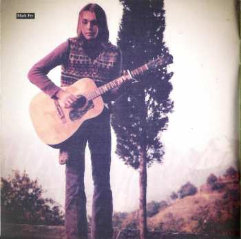 3CD/Dobozkészlet Various: Dust On The Nettles (A Journey Through The British Underground Folk Scene 1967-1972)