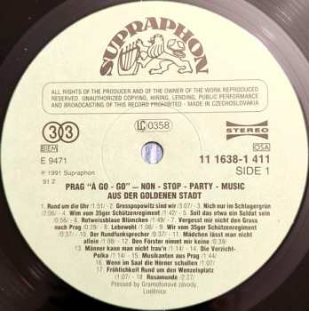 LP Velkopopovická Kozlovka: Prag "À Go - Go" — Non-stop Party Music Aus Der Goldenen Stadt