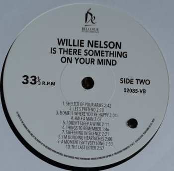 LP Willie Nelson: Is There Something On Your Mind (20 Country Classics)