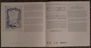 2LP/Dobozkészlet Wolfgang Amadeus Mozart: Serenády A Divertimenta Pro Dechové Nástroje (2xLP + BOX + BOOKLET)