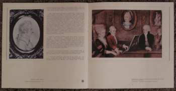 2LP/Dobozkészlet Wolfgang Amadeus Mozart: Serenády A Divertimenta Pro Dechové Nástroje (2xLP + BOX + BOOKLET)