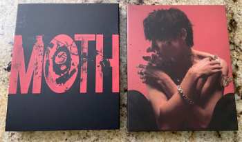 Album Woosung: Moth